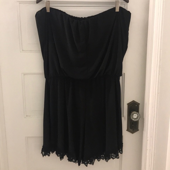 LITTLE BLACK ROMPER - Picture 2 of 3